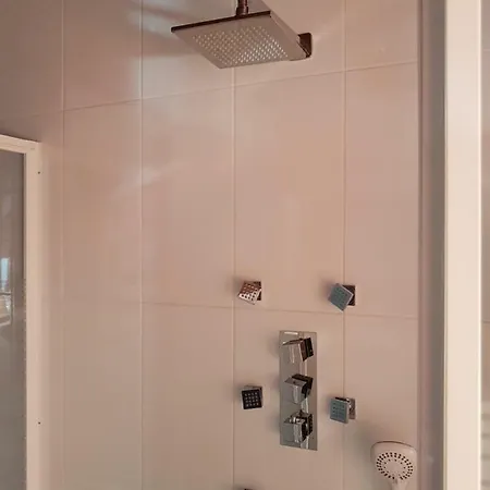 招待所 Da Melis 布阿尔库什